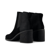 Evelyn Chelsea Boots Black