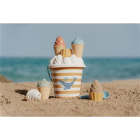 Ocean Dreams  Icecream Whale Bucket 14 pcs