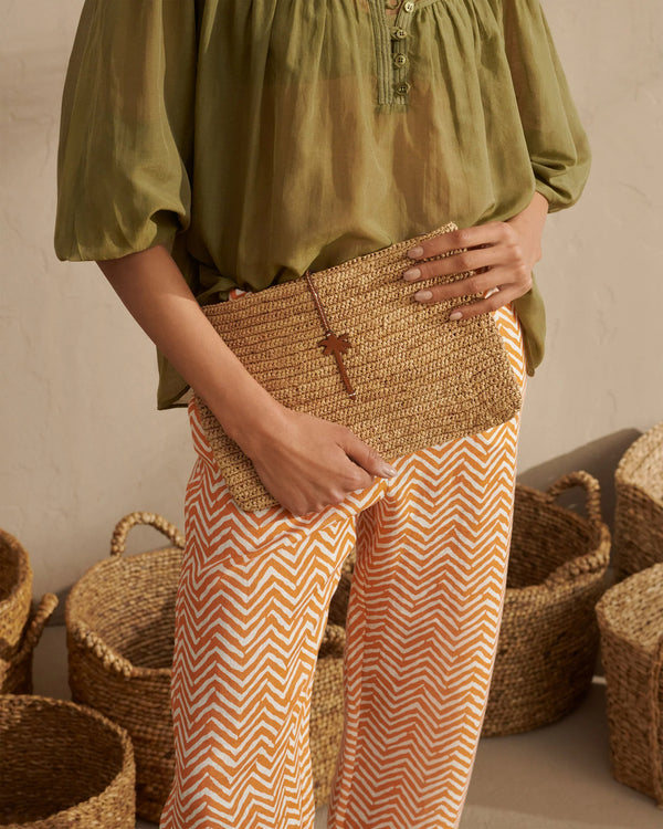 Raffia Clutch Leather Palm Tan