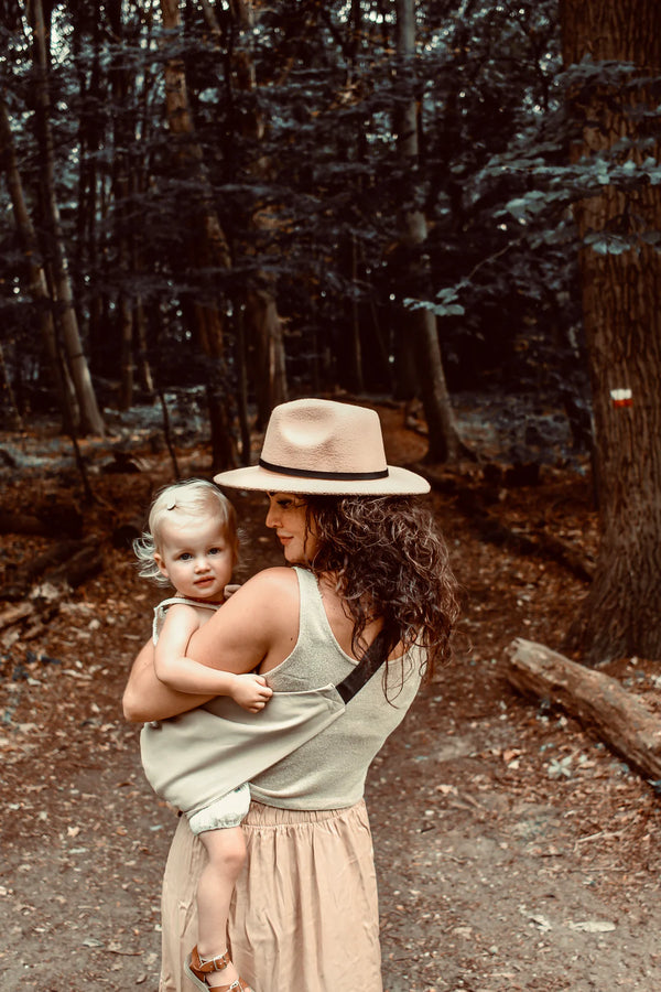 Toddler carrier beige